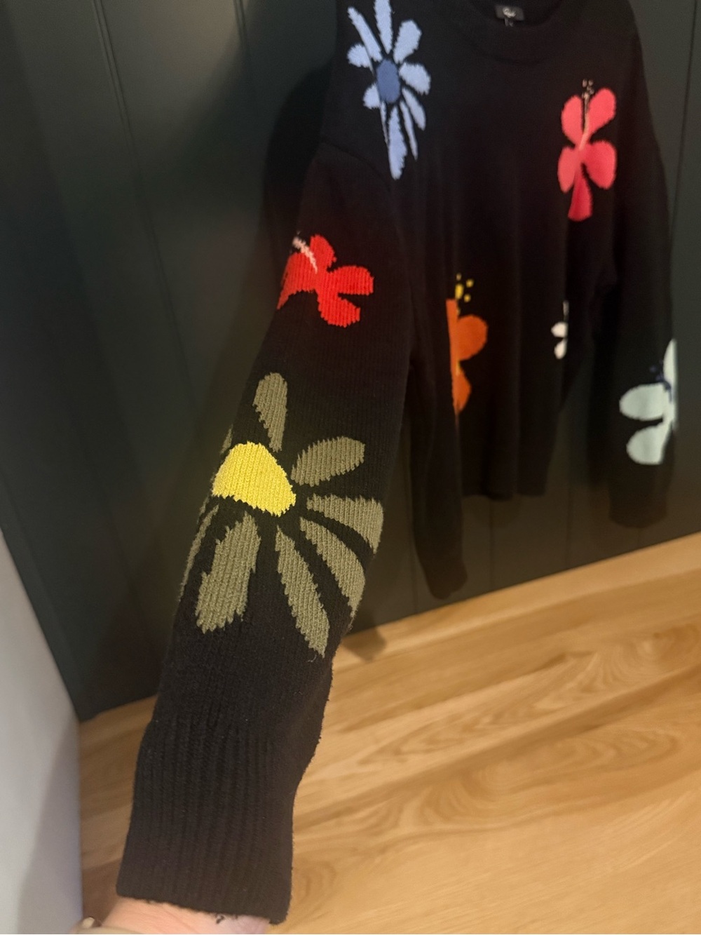 🌺 Rails Zoey Hibiscus Black Floral Knit Crewneck Sweater 🌺 - Picture 11 of 15